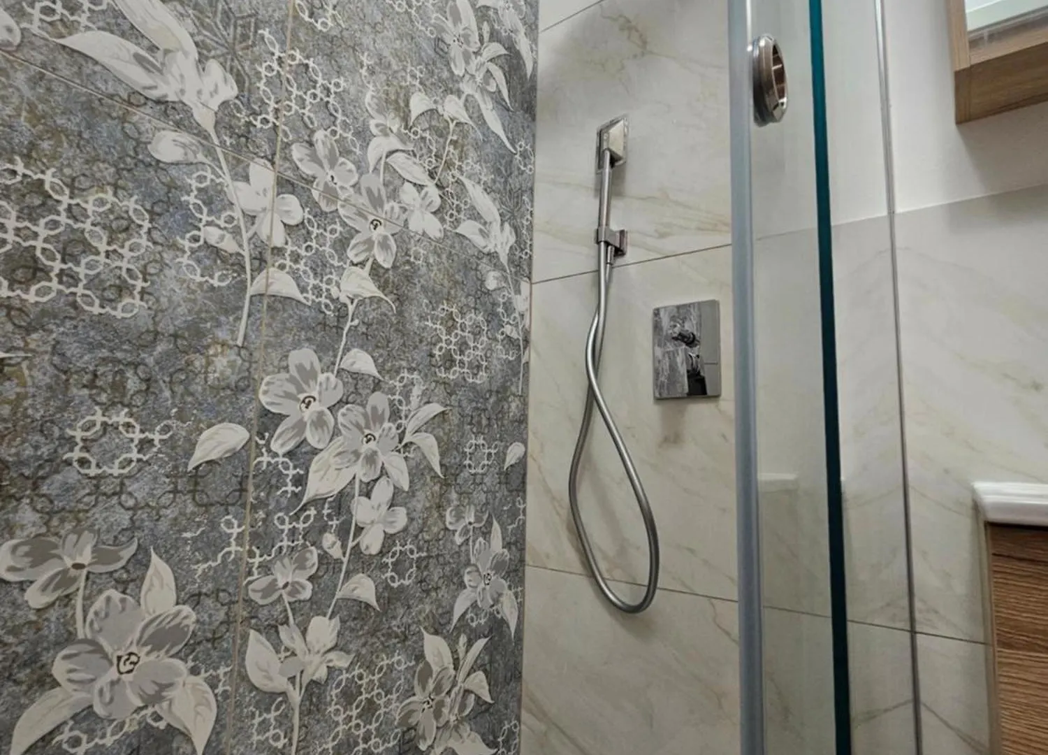 Clary Home Cefalu' 0*, Cefalu